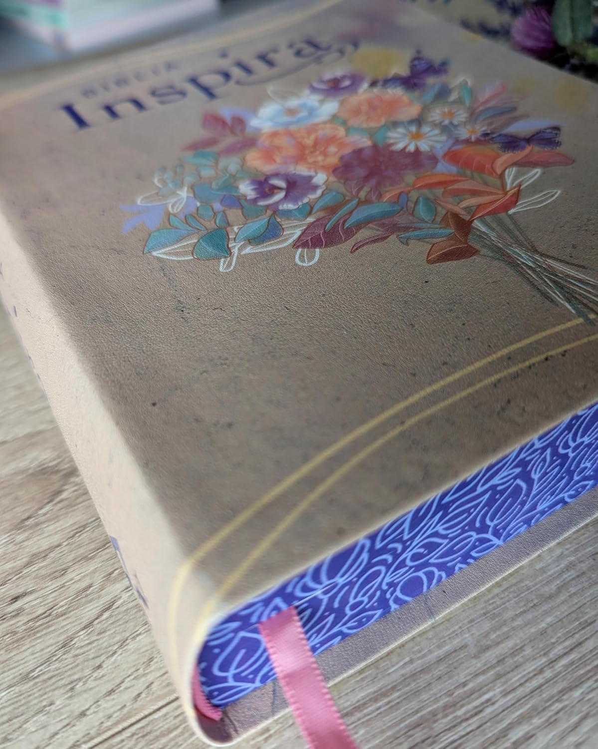 Biblia Inspira NTV con Filament (SentiPiel, Acuarela rosa)