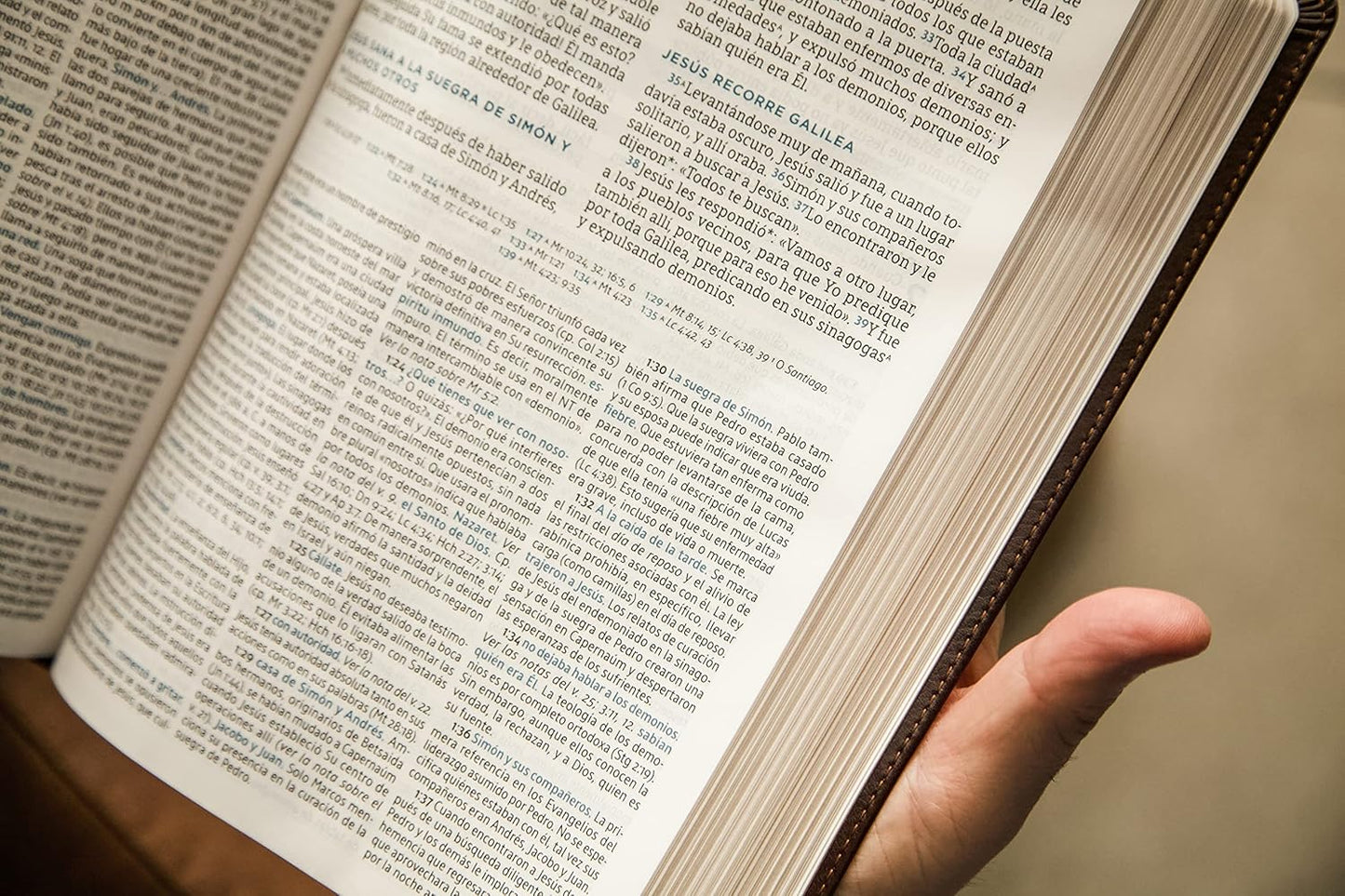 NBLA, Biblia de Estudio MacArthur, Leathersoft, Café